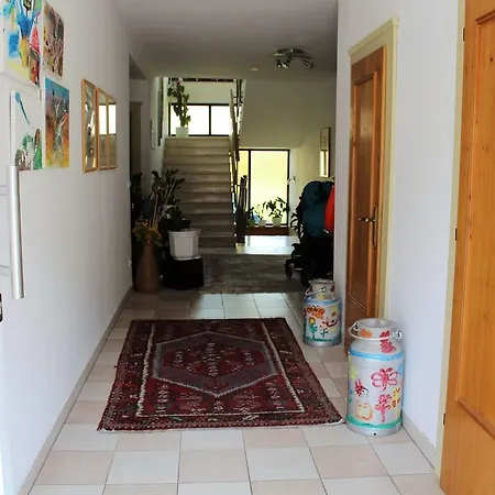 Comfy With Garden, Balcony, Bbq,table Tennis Table Appartamento