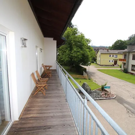Appartamento Comfy With Garden, Balcony, Bbq,table Tennis Table